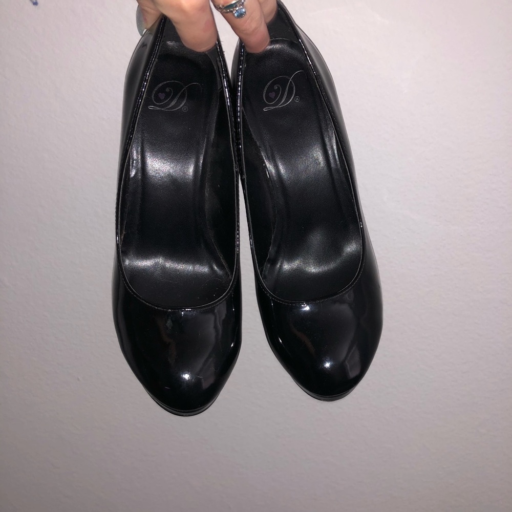 Heels - Picture 2 of 4